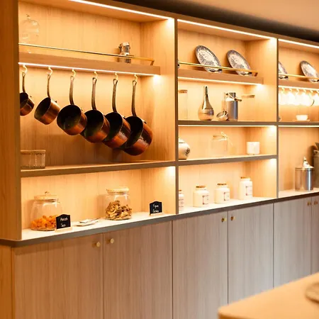 Hotel La Maison Obono & 4*