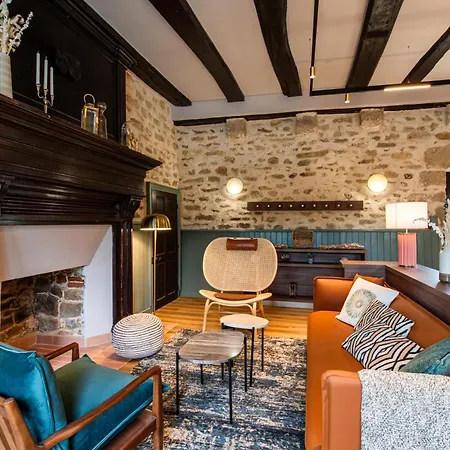 Hotel La Maison Obono & 4*